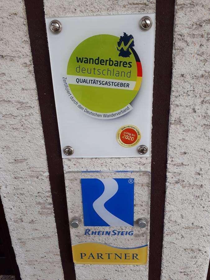 Kestert Pension / Ferienwohnungen Scheid מראה חיצוני תמונה
